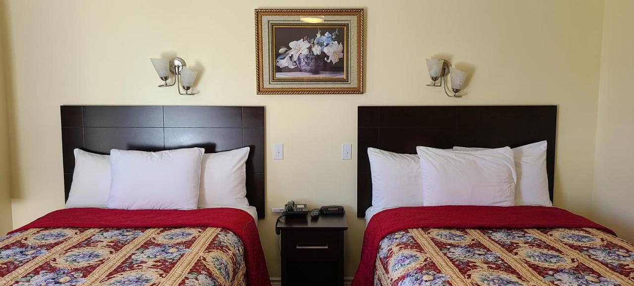 Fox Motor Inn Greater Napanee Extérieur photo