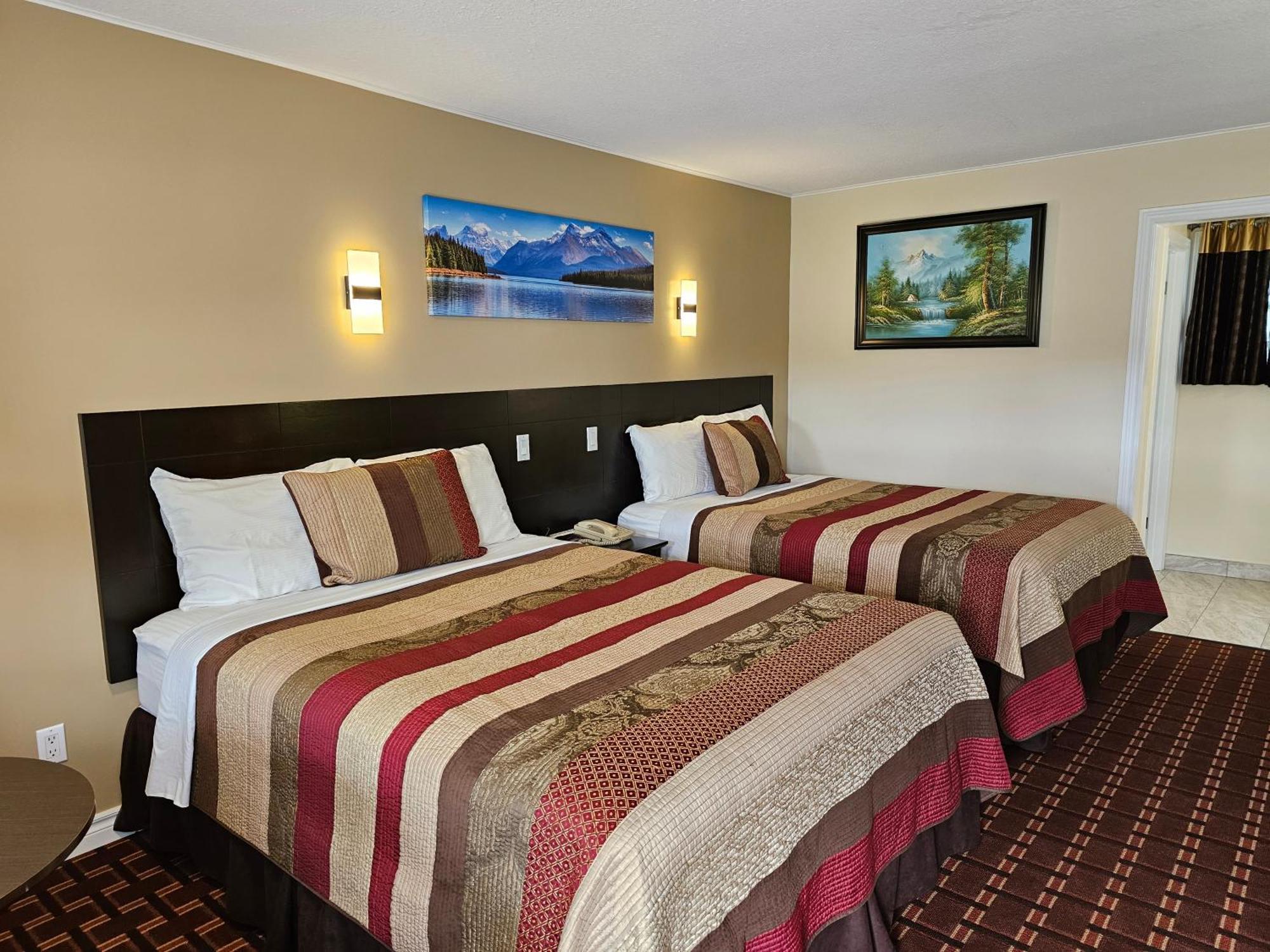 Fox Motor Inn Greater Napanee Extérieur photo