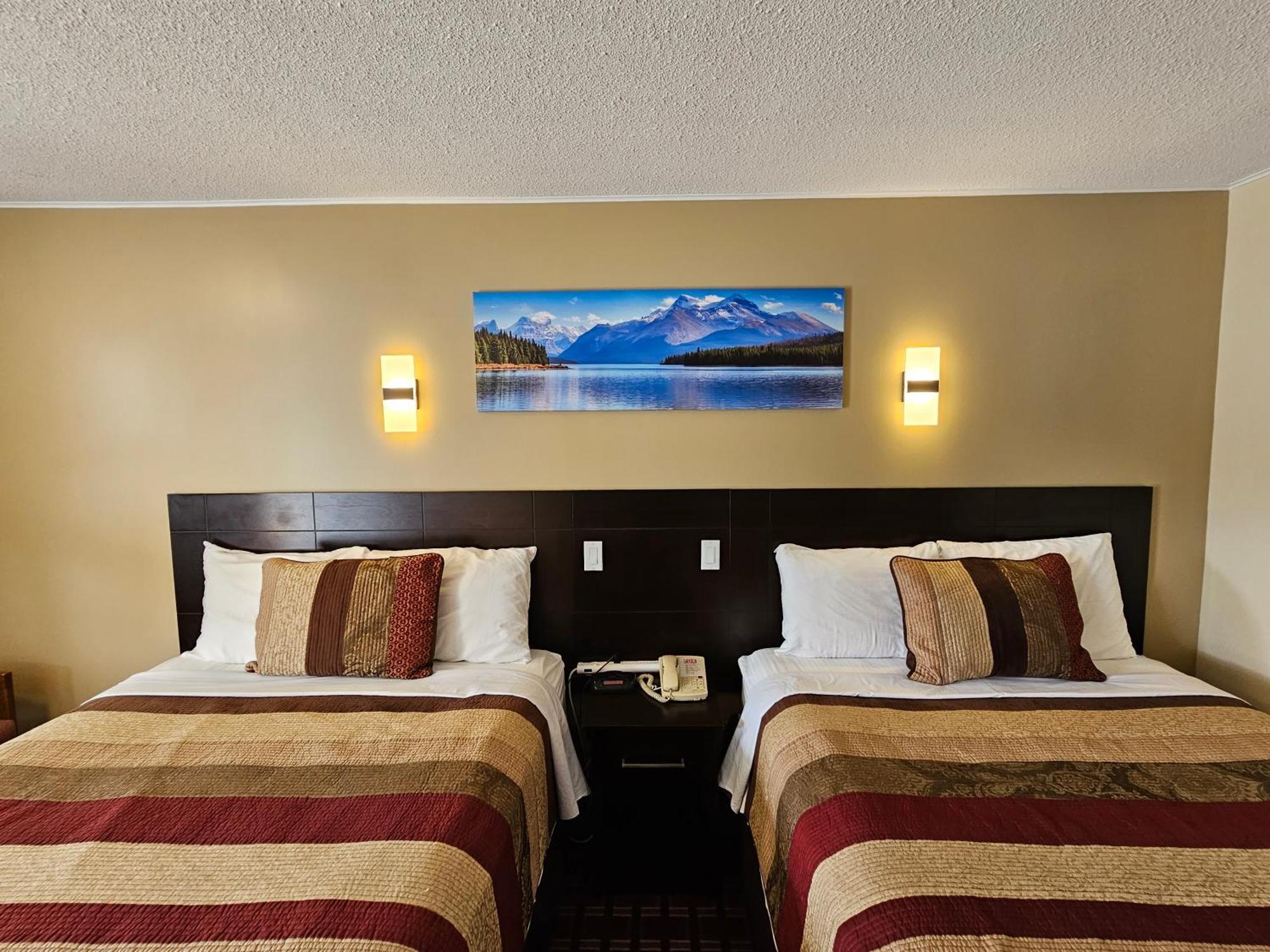 Fox Motor Inn Greater Napanee Extérieur photo