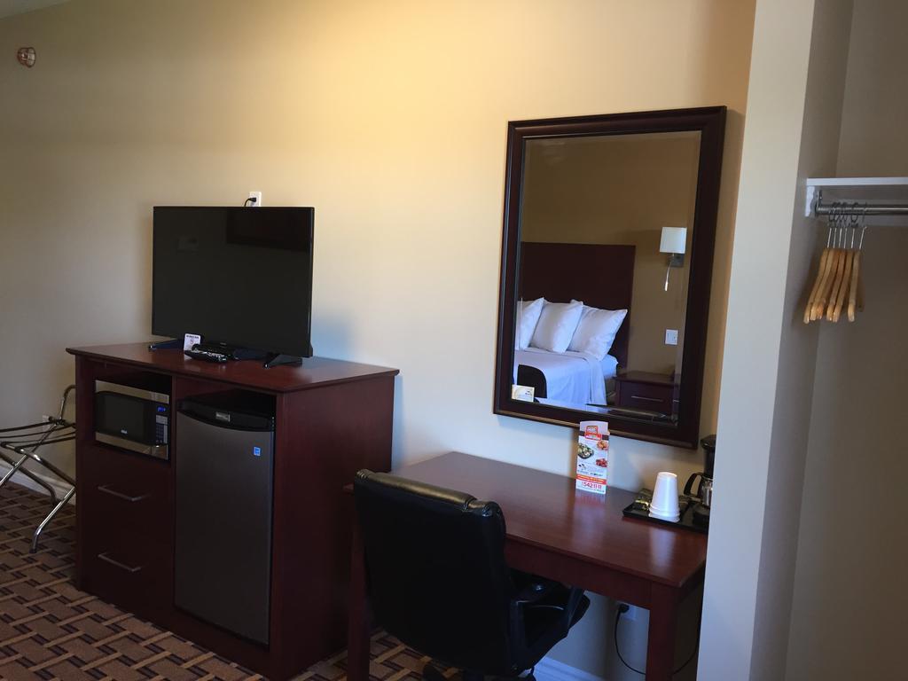 Fox Motor Inn Greater Napanee Extérieur photo