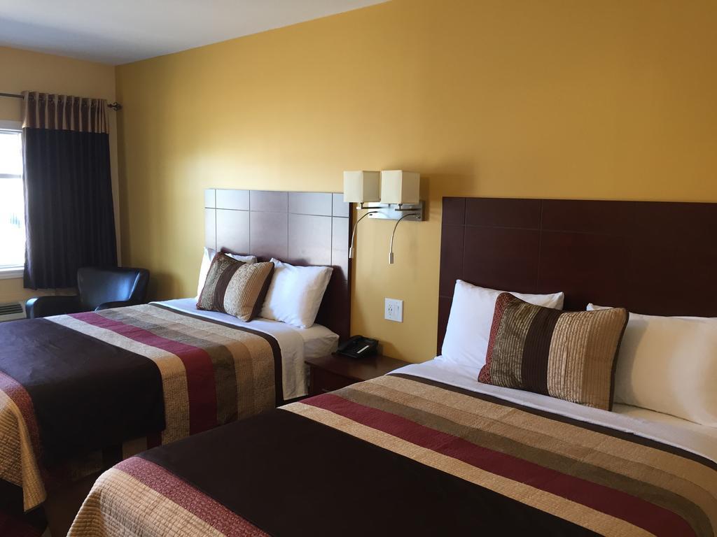 Fox Motor Inn Greater Napanee Extérieur photo