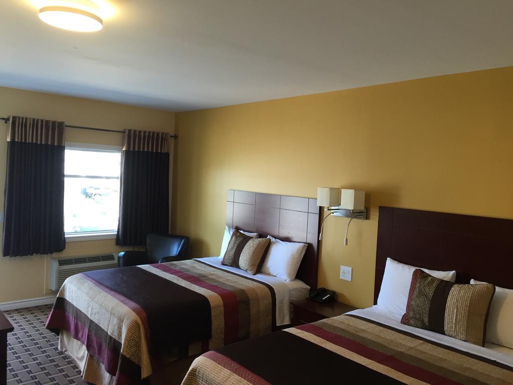 Fox Motor Inn Greater Napanee Extérieur photo