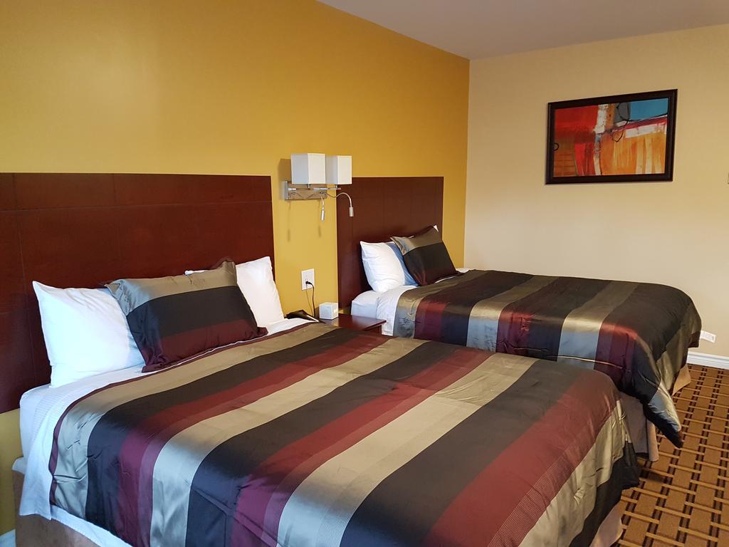 Fox Motor Inn Greater Napanee Extérieur photo