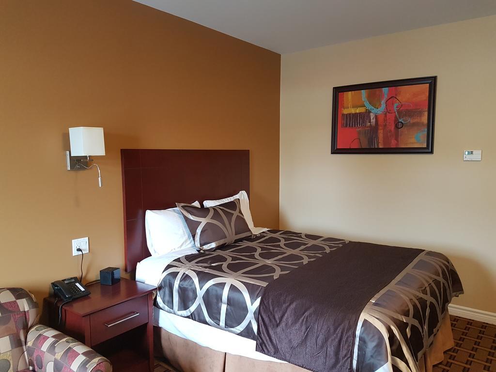 Fox Motor Inn Greater Napanee Extérieur photo