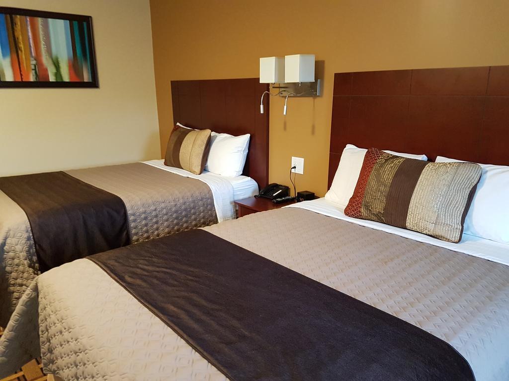 Fox Motor Inn Greater Napanee Extérieur photo