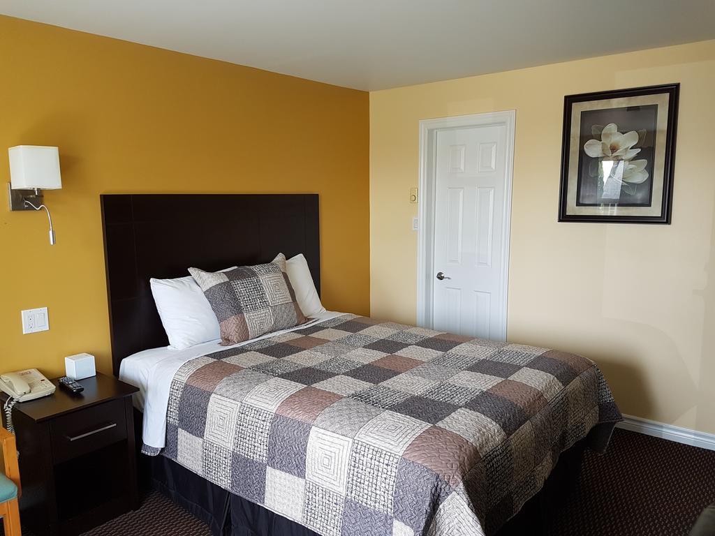 Fox Motor Inn Greater Napanee Chambre photo
