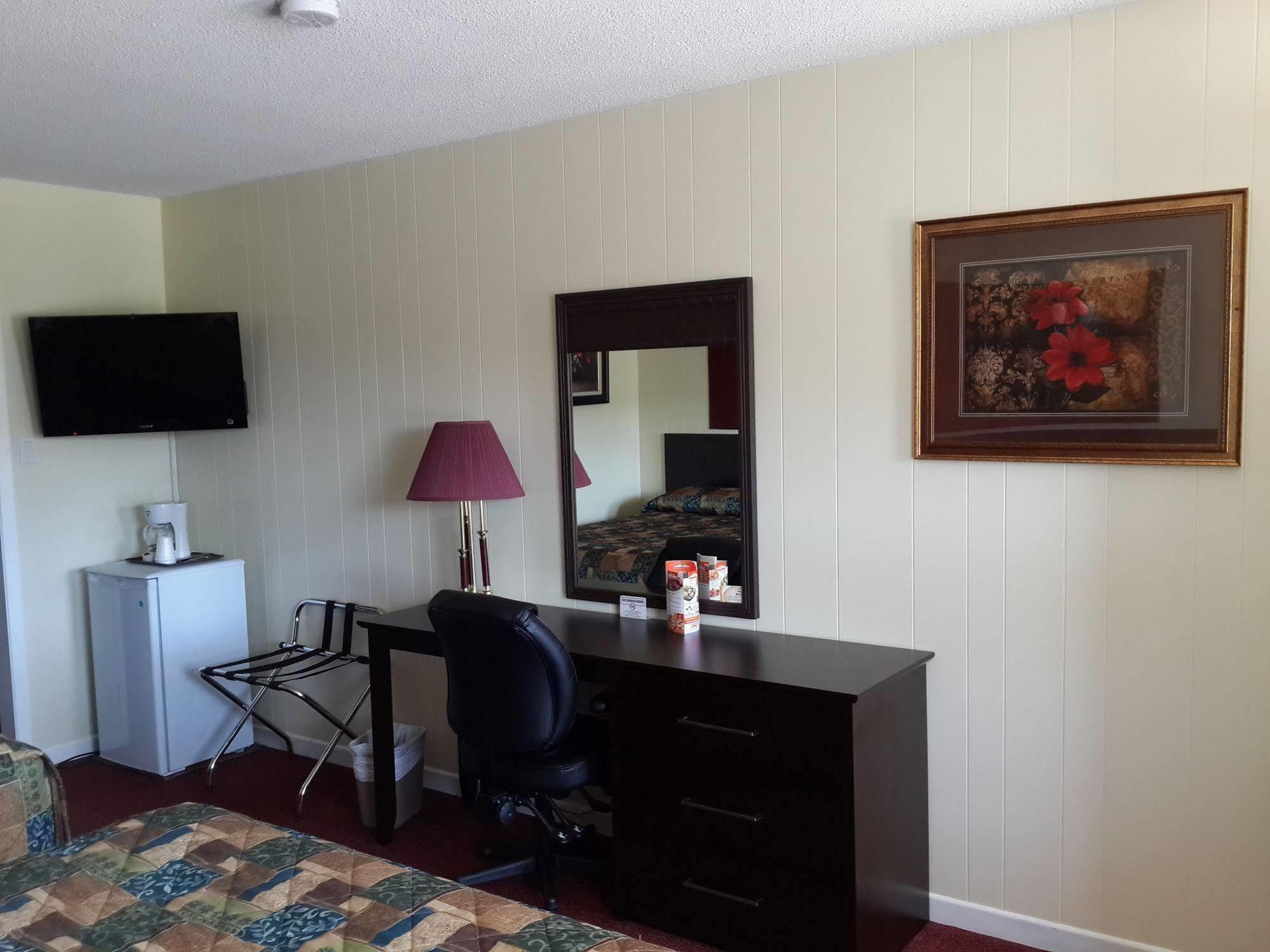 Fox Motor Inn Greater Napanee Extérieur photo