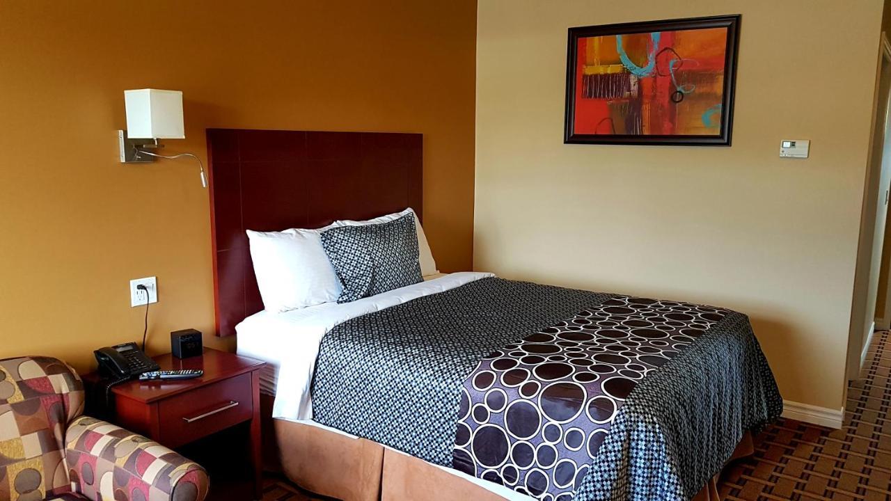 Fox Motor Inn Greater Napanee Extérieur photo